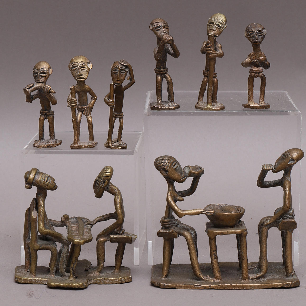 GOLDGEWICHTE, 8 Stück, Messing, Ashanti, Ghana.