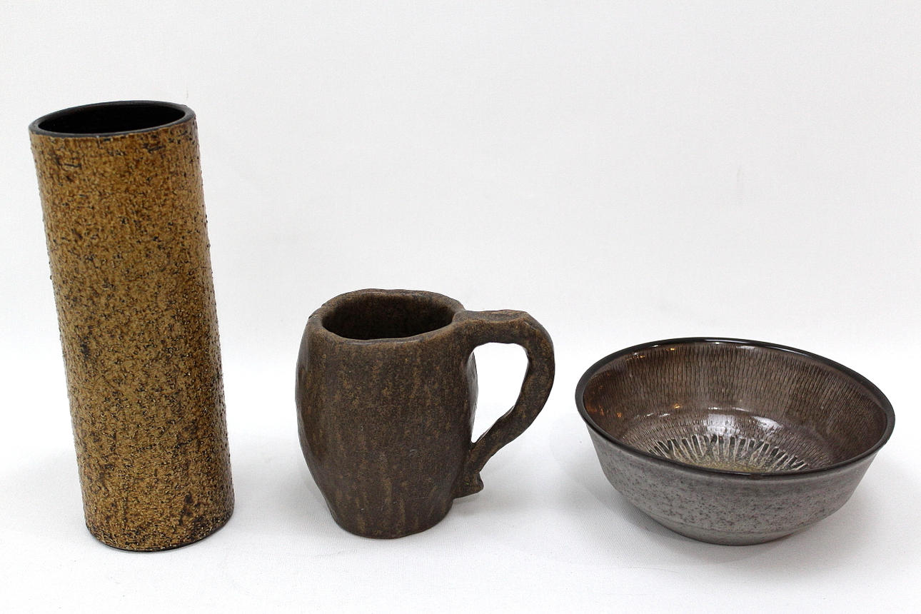 CERAMIC OBJECTS two pieces Uppsala / Ekeby one piece Höganäs.