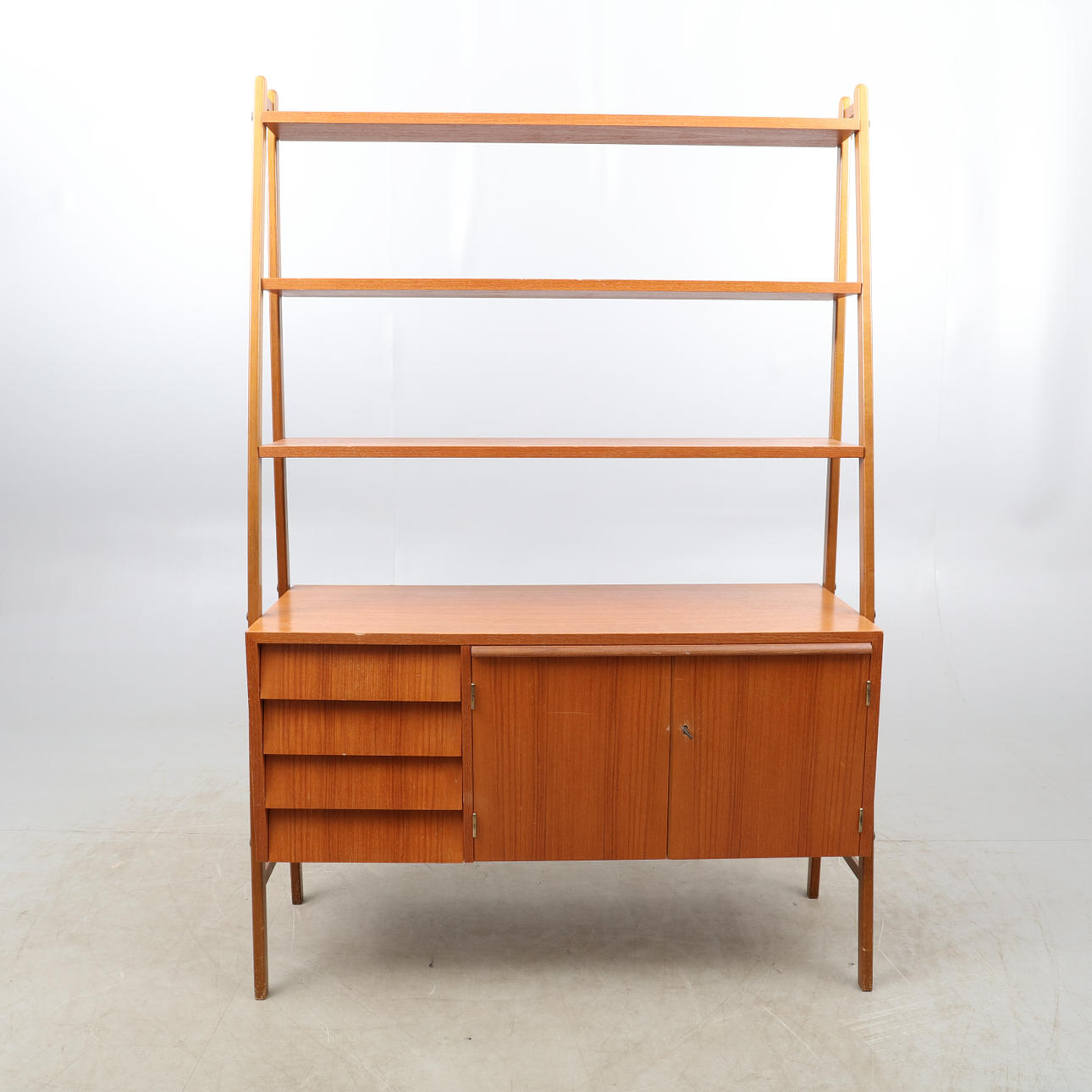 REGAL, Teak, 1960er Jahre.