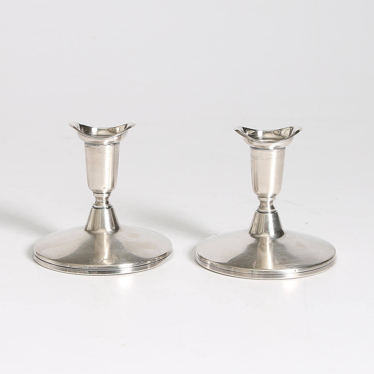 LJUSSTAKAR, ett par, silver, Tore Eldh, Cesons guldvaru AB, Göteborg, 1969. Totalvikt 268 gram.