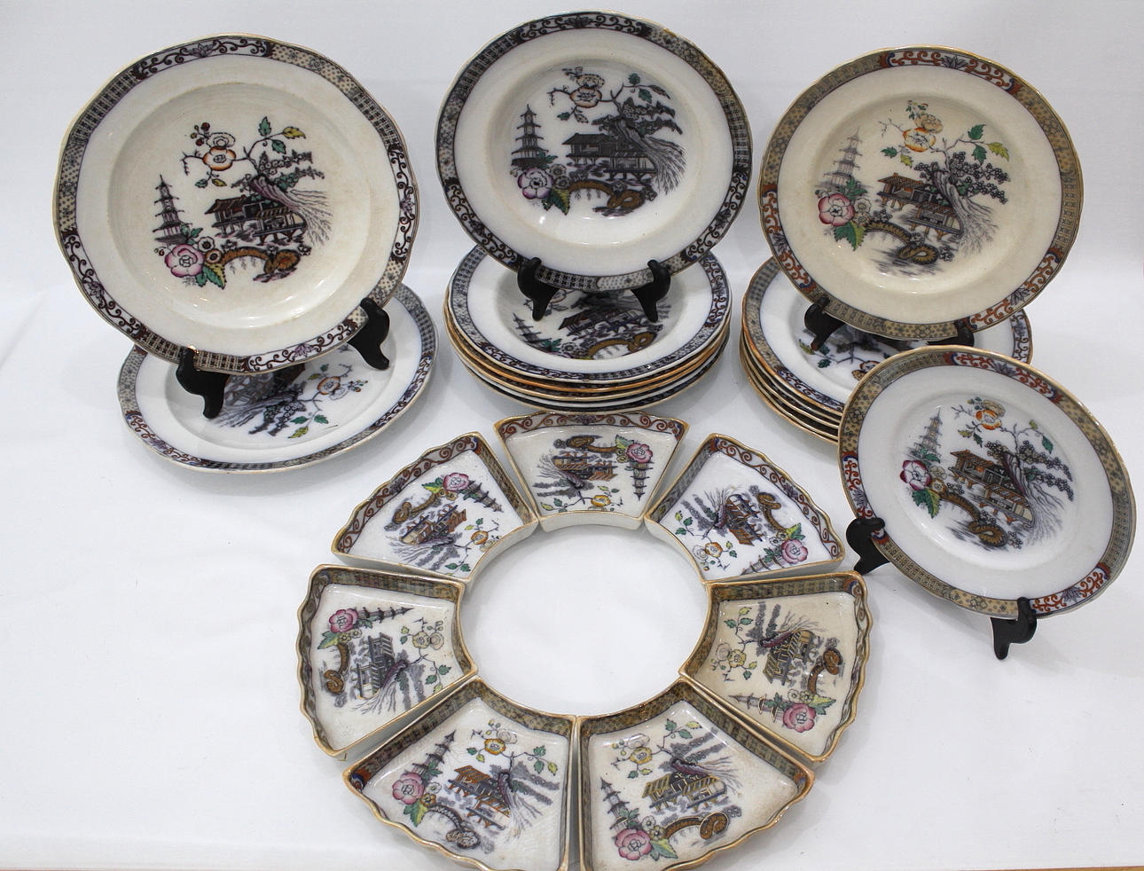 MATSERVISDELAR, 22 stycken. Rörstrand, Japan.