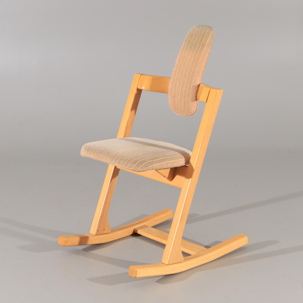 PETER OPSVIK. Gungstol, Stokke, 1900/2000-tal.