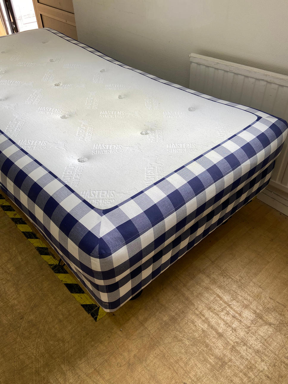 BETT, Hästens, elektrisch, 2000er Jahre.