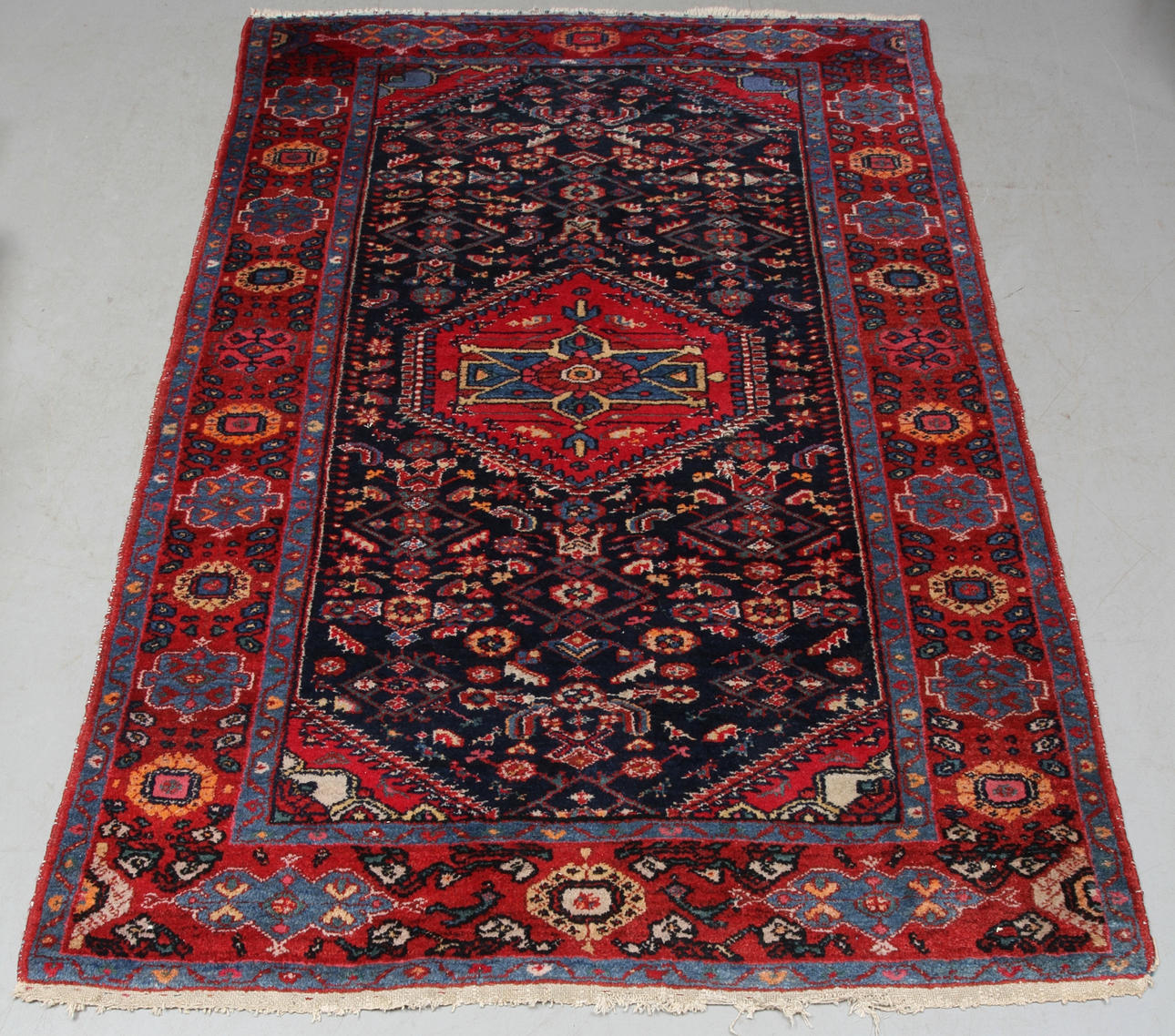 MATTA, orientalisk, ca 207 x 136 cm.
