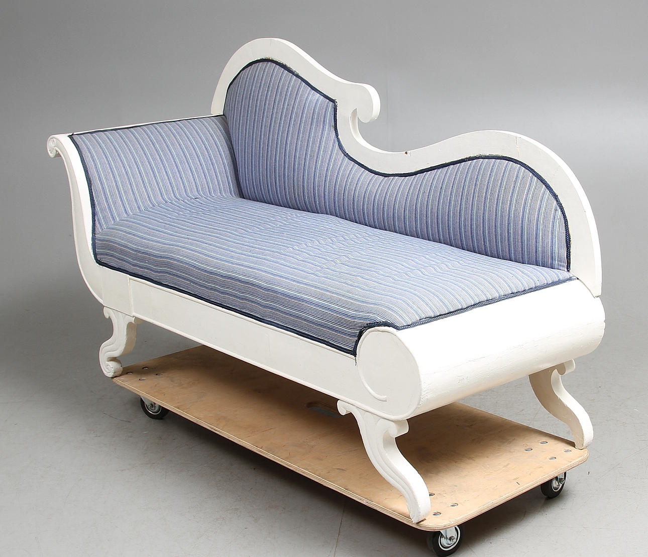 KANAPÈ, Karl-Johan, 1800-talets mitt.