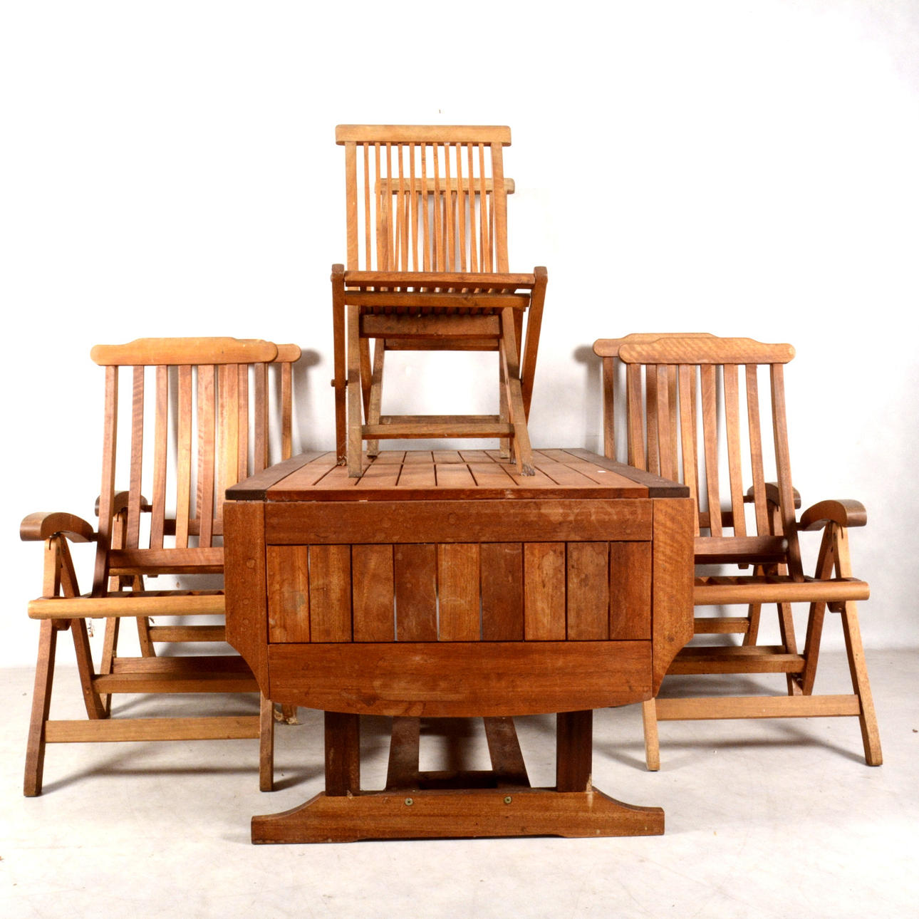 TRÄDGRÅRDSGRUPP, 7 delar, Jutlandia.