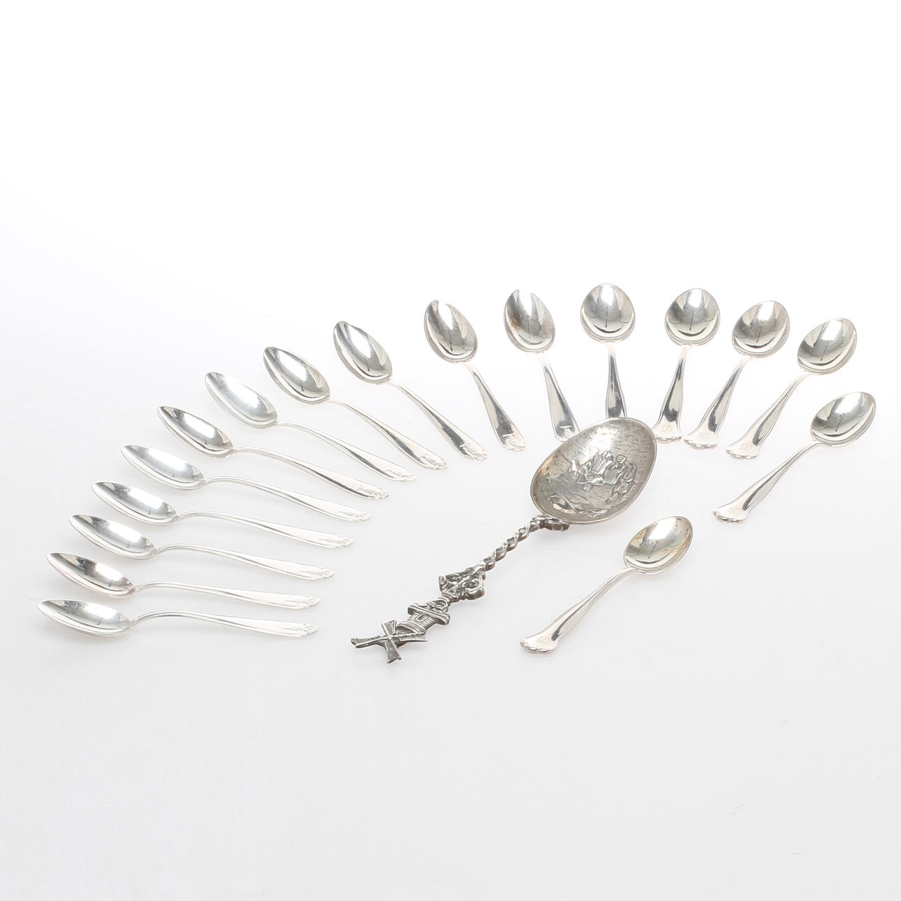 PARTI SILVER, 18 delar, bland annat "Vasa" GAB och "Hallbergsmodellen", Hallbergs. 1900-tal.