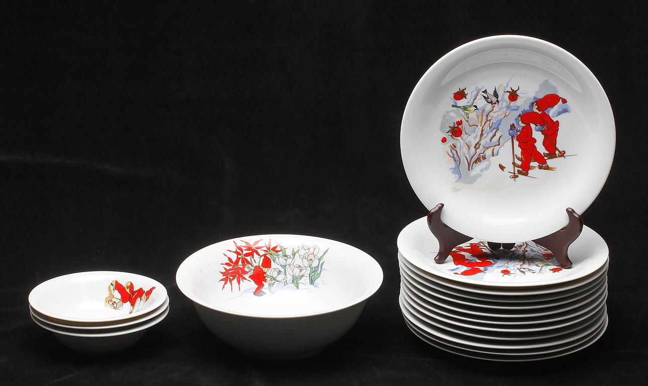 SERVISDELAR, 16 delar, "Tomtejul", Aina Stenberg, Rörstrand.