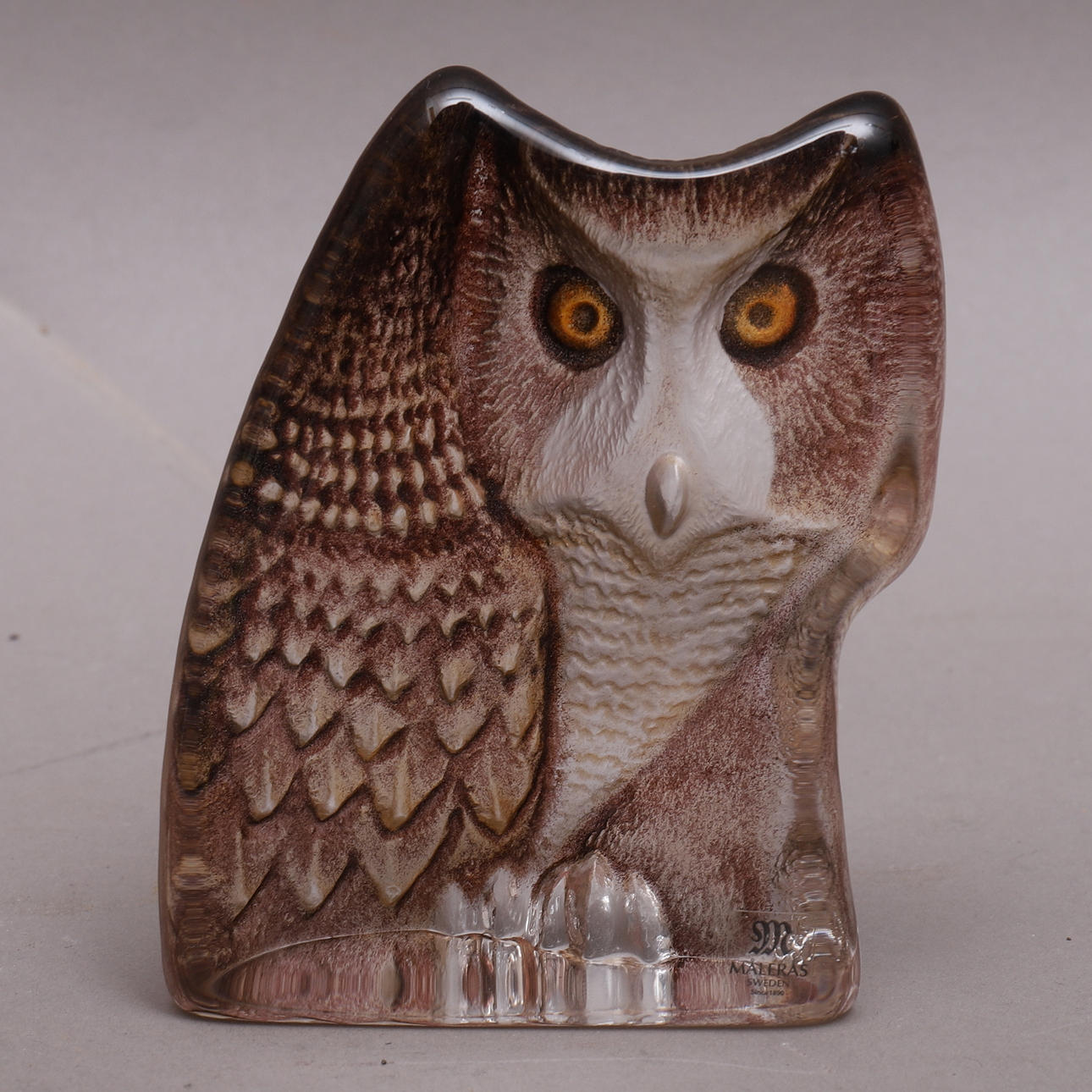 MATS JONASSON. glasblock, uggla, Målerås, Sverige.