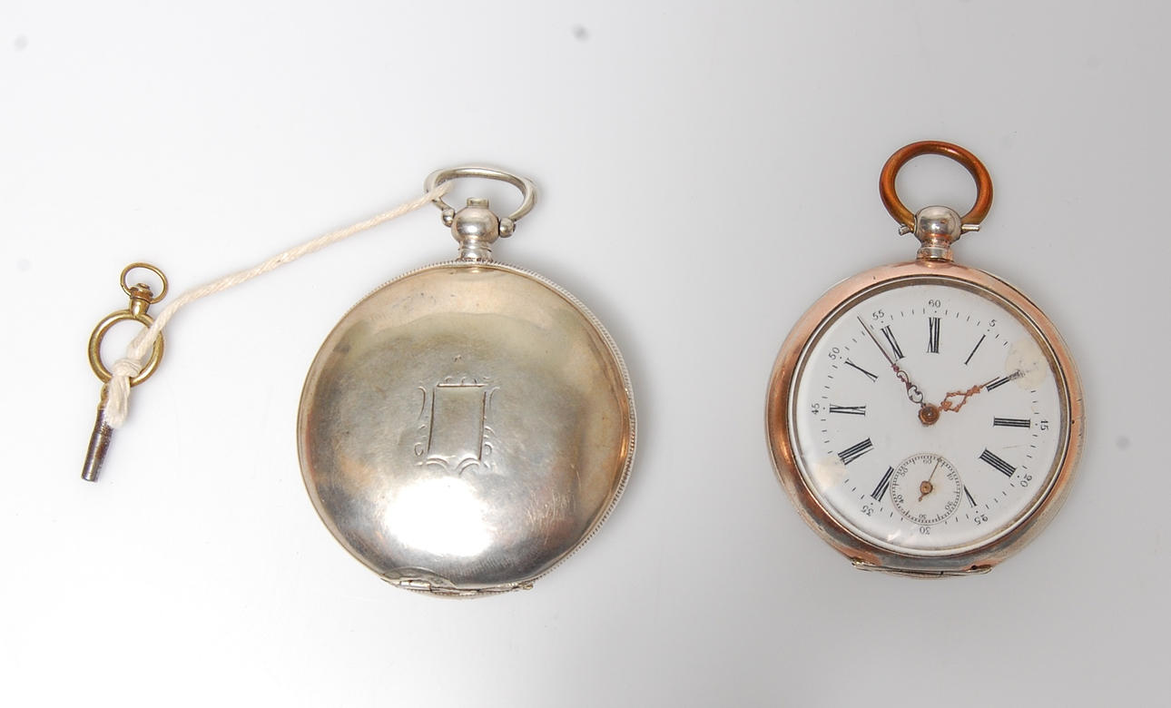 FICKUR, 2 st, silver, 1 st märkt J Dent, London.