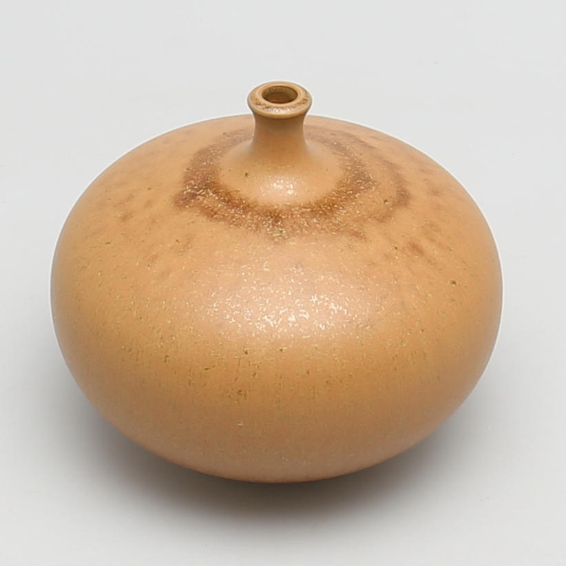 VAS i keramik. Knabstrup, Danmark.