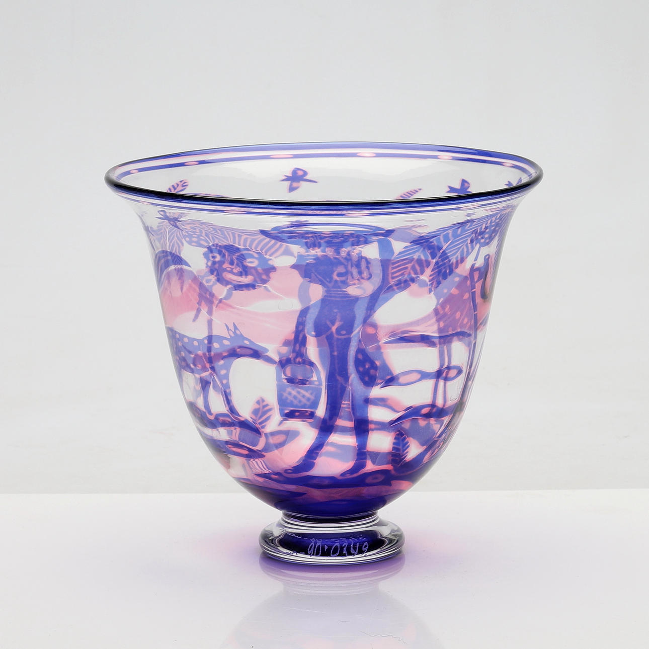 WILKE ADOLFSSON. glass, grail technique, signed.