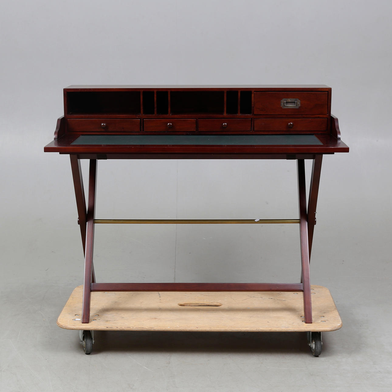 SCHREIBTISCH, „Reiseschreibtisch Sahara“, Eischholtz.