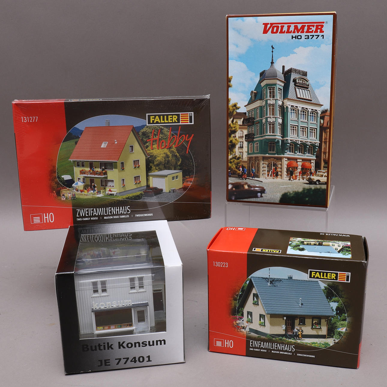 MODEL TRAIN BUILDINGS, 4 pcs, HO scale, i.a. Konsum Jeco AB.
