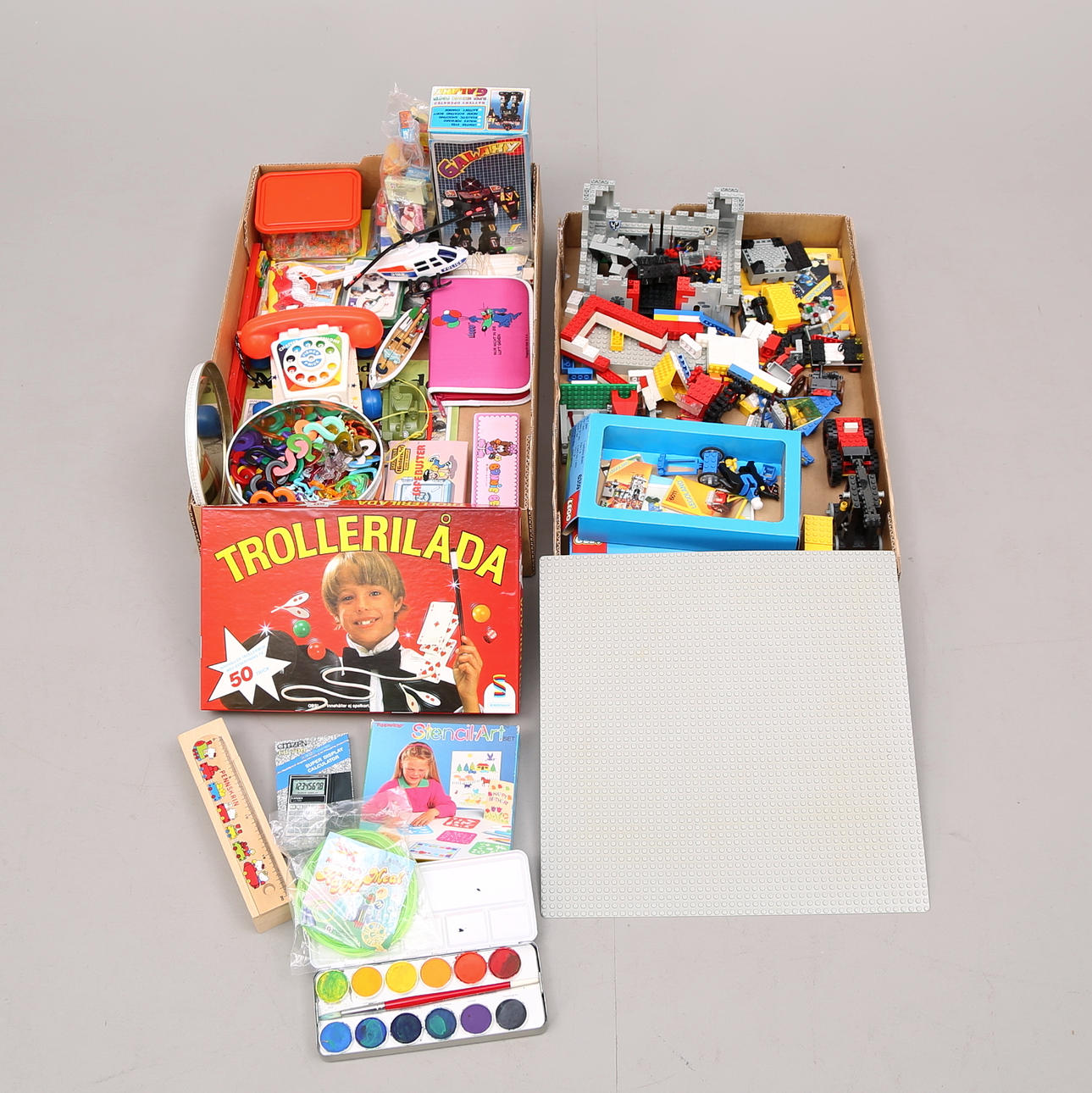 DIVERSE LEKSAKER, bland annat Lego.