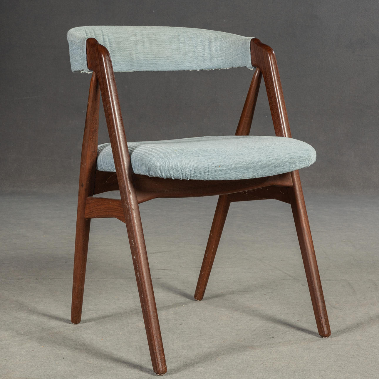 TH. HARLEV. Farstrup, Stuhl Modell 205.