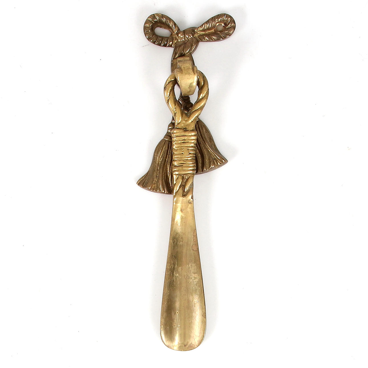 SKOHORN, med ophæng, messing, 20. århundrede.