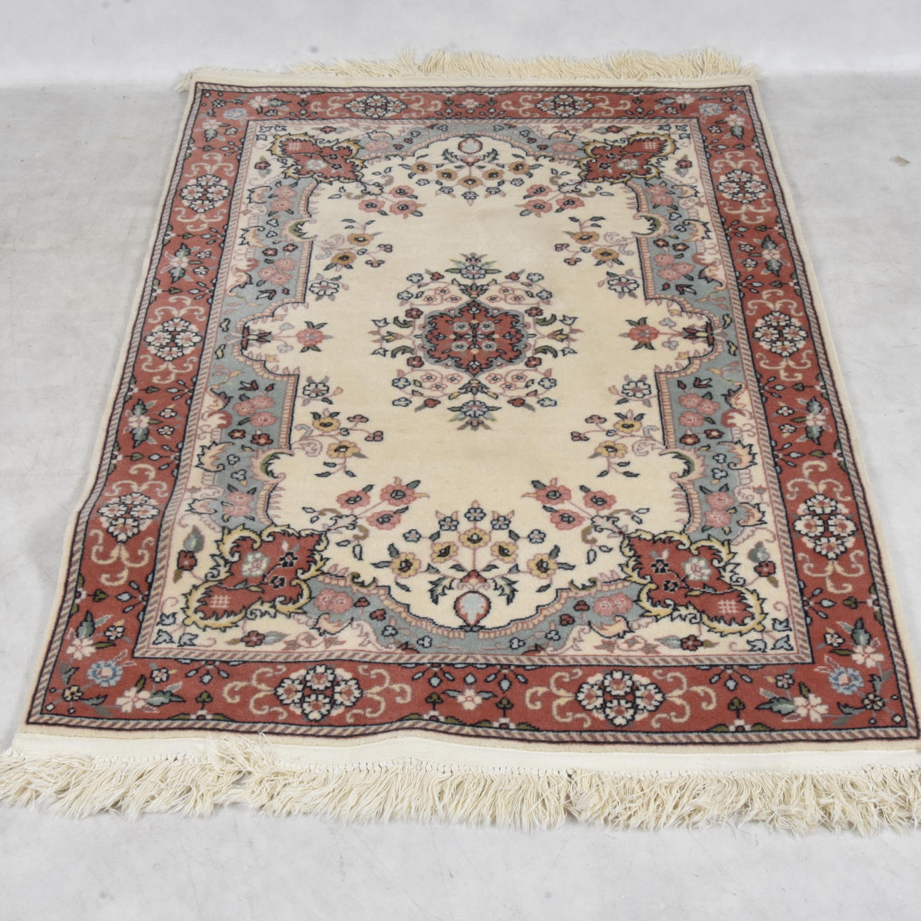 CARPET, hand knotted, 160x100 cm.