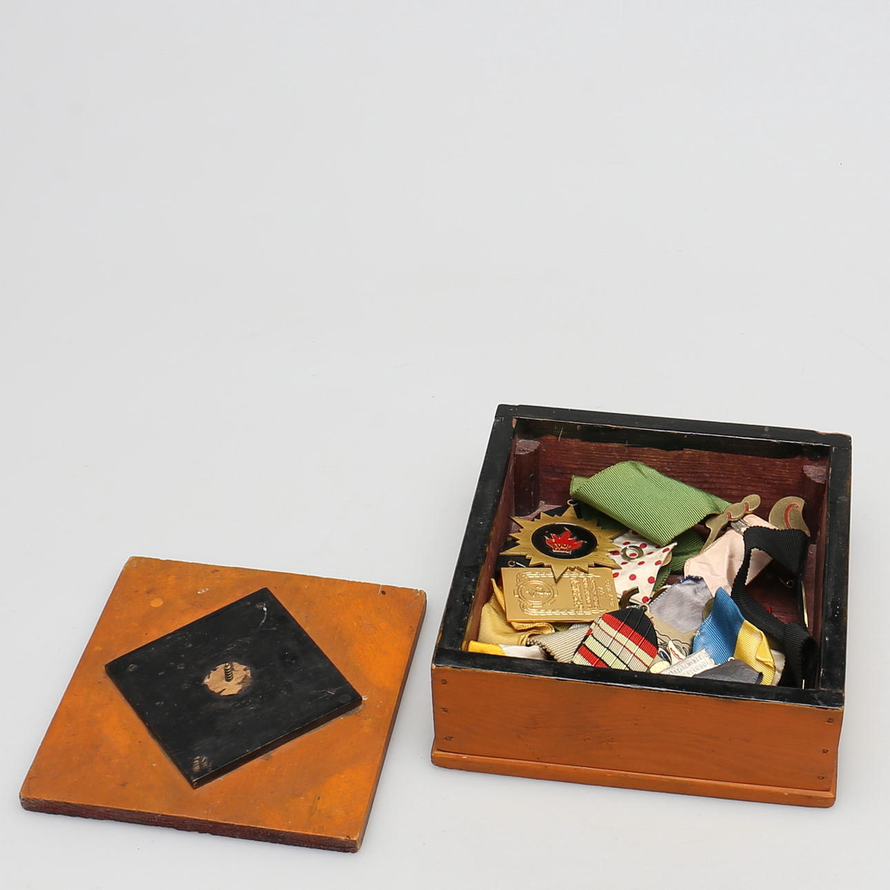 MEDALJER från karnevaler/spex i Lund. 23 st. 1900-talets andra hälft.