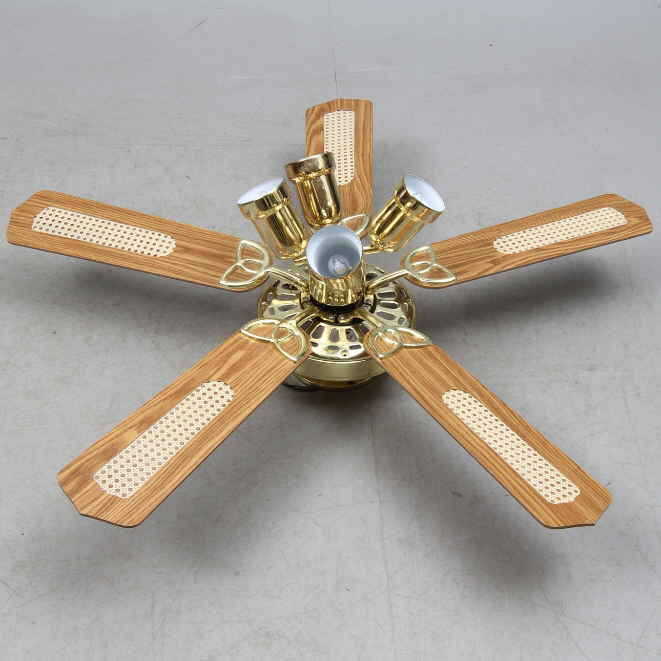 TAKFLÄKT, med 4 ljuspunkter, 2000-tal.