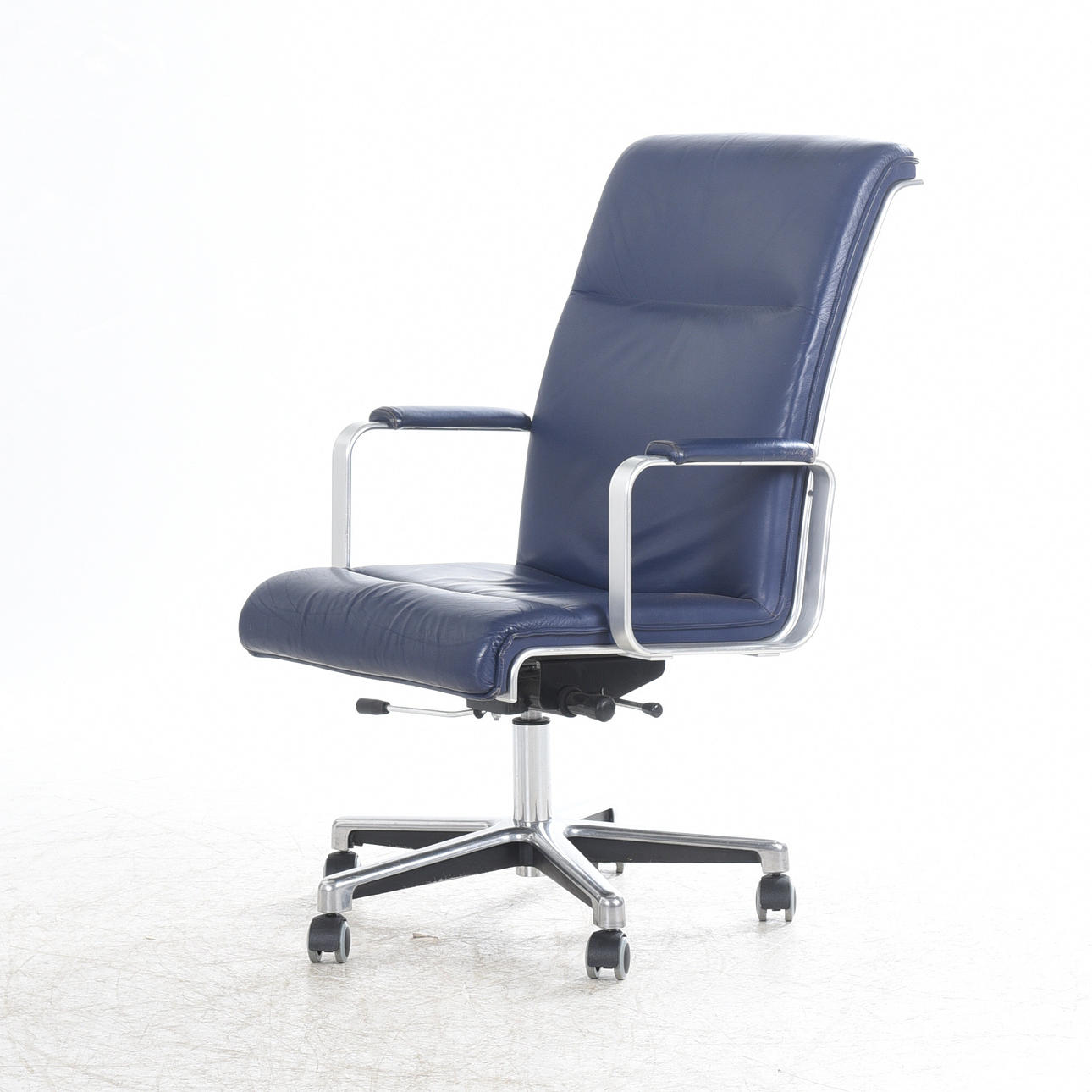 SKRIVBORDS STOL KARL-ERIK EKSELIUS JOC.