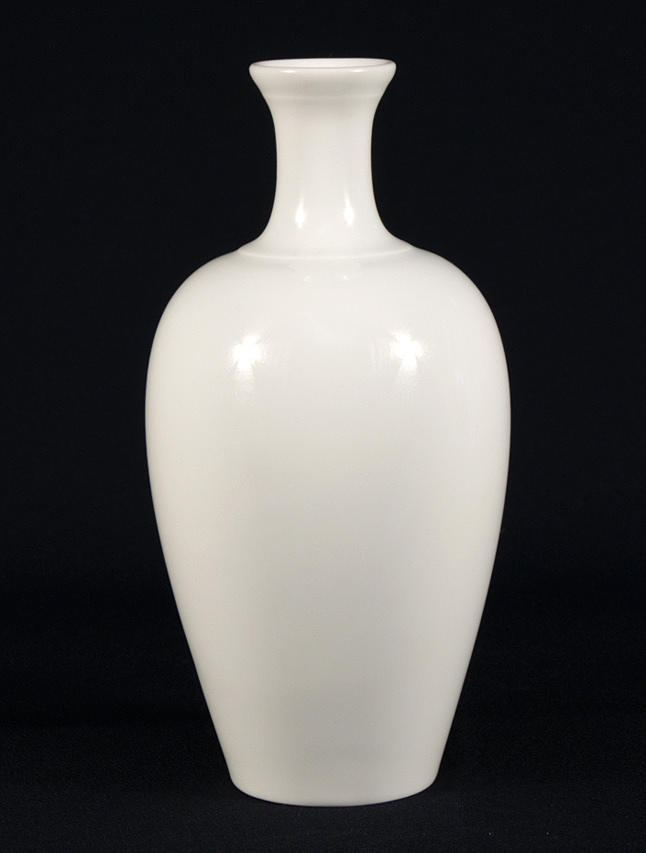 JAPANSK VAS, Royal Porslin Manufactory Berlin. 1900-tal. Design av Theodor Schmuz-Baudiss.