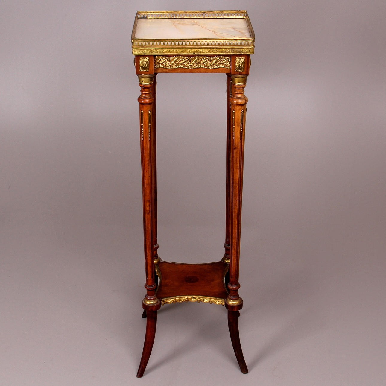 PIEDESTAL, Louis Seize stil, Myrstedt & Sterns AB, Stockholm, 1900-talets början.