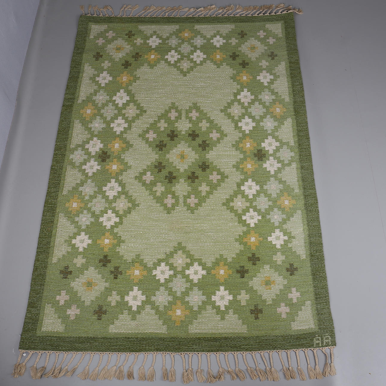 RÖLLAKANSMATTA i ull.