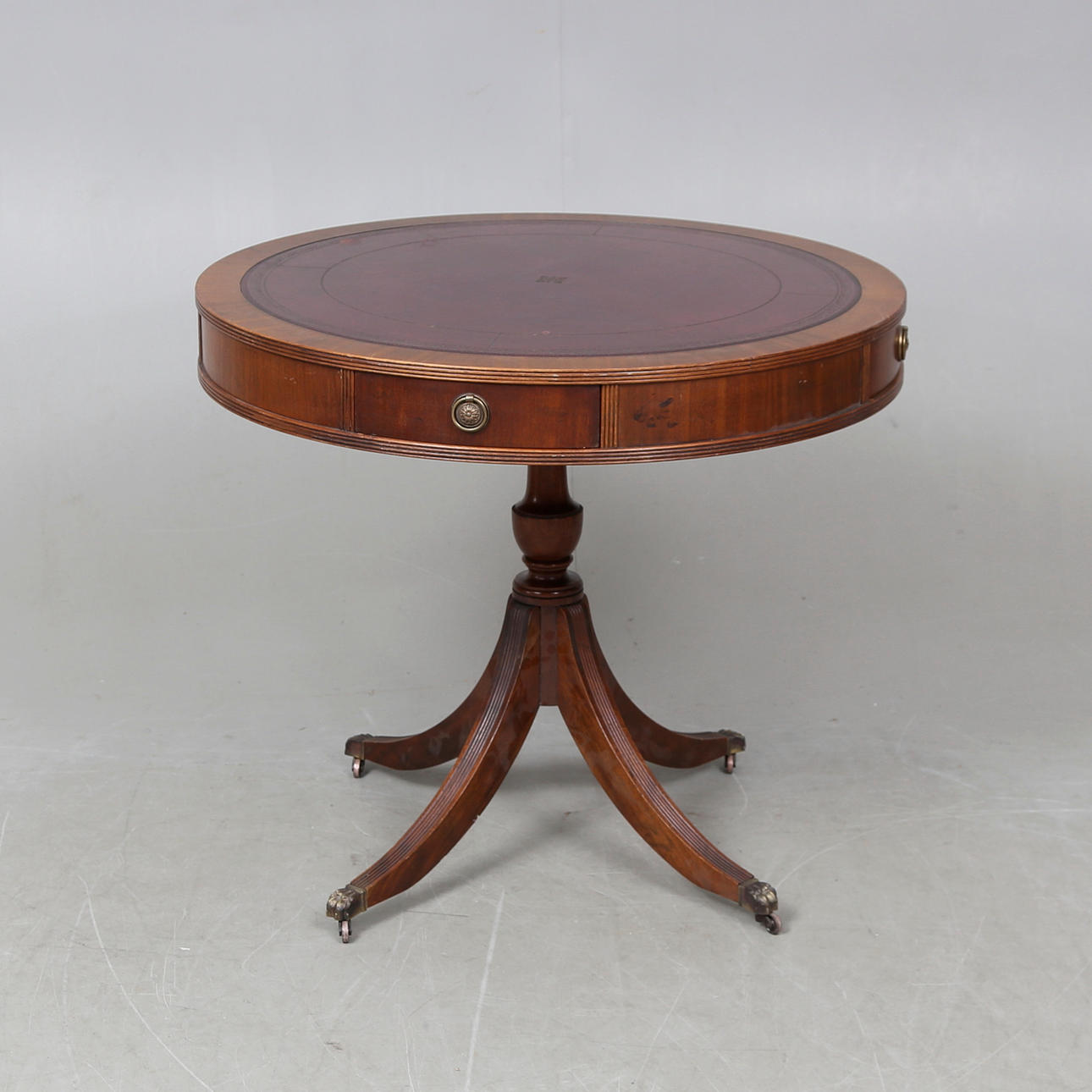 KARUSELLBORD, Engelsk stil.