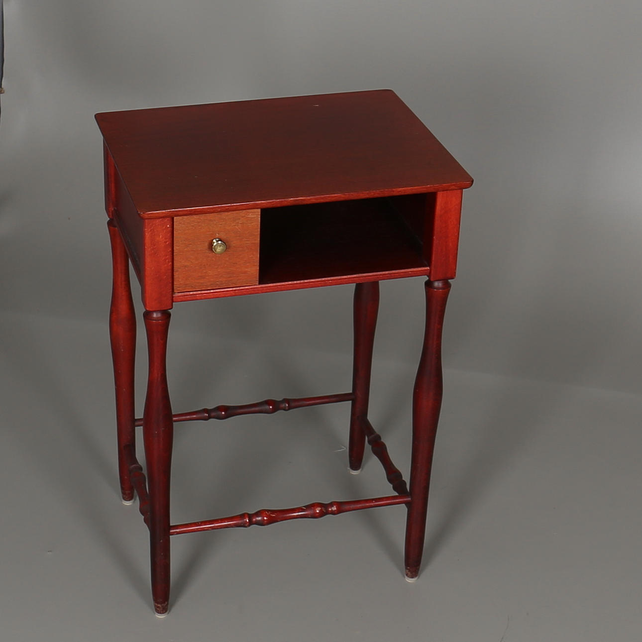 TELEFONBORD i körsbärsträ? 1900-talets senare del.