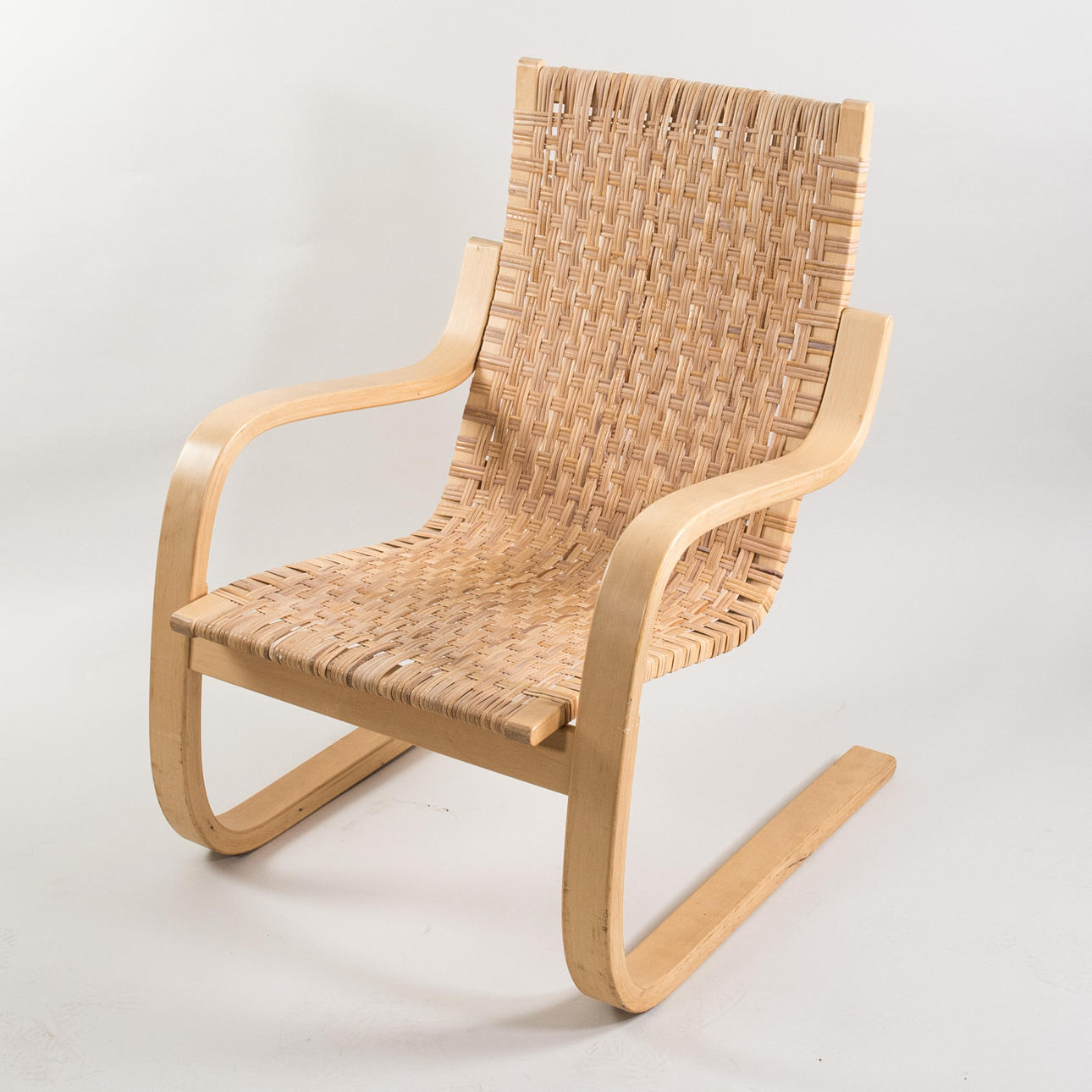 ALVAR AALTO. SILLÓN, modelo 406, Artek.