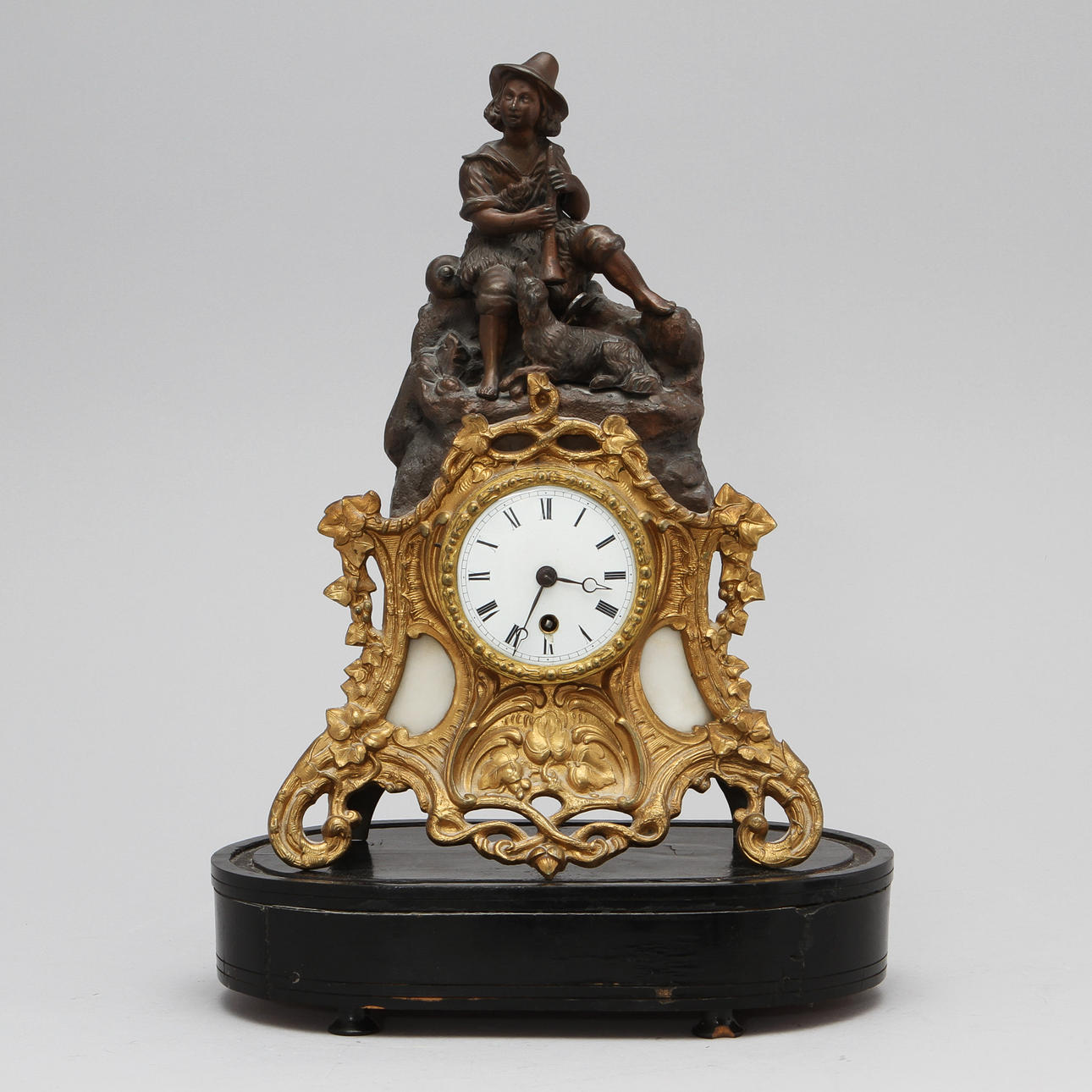 BORDSUR, 1900-talets början.