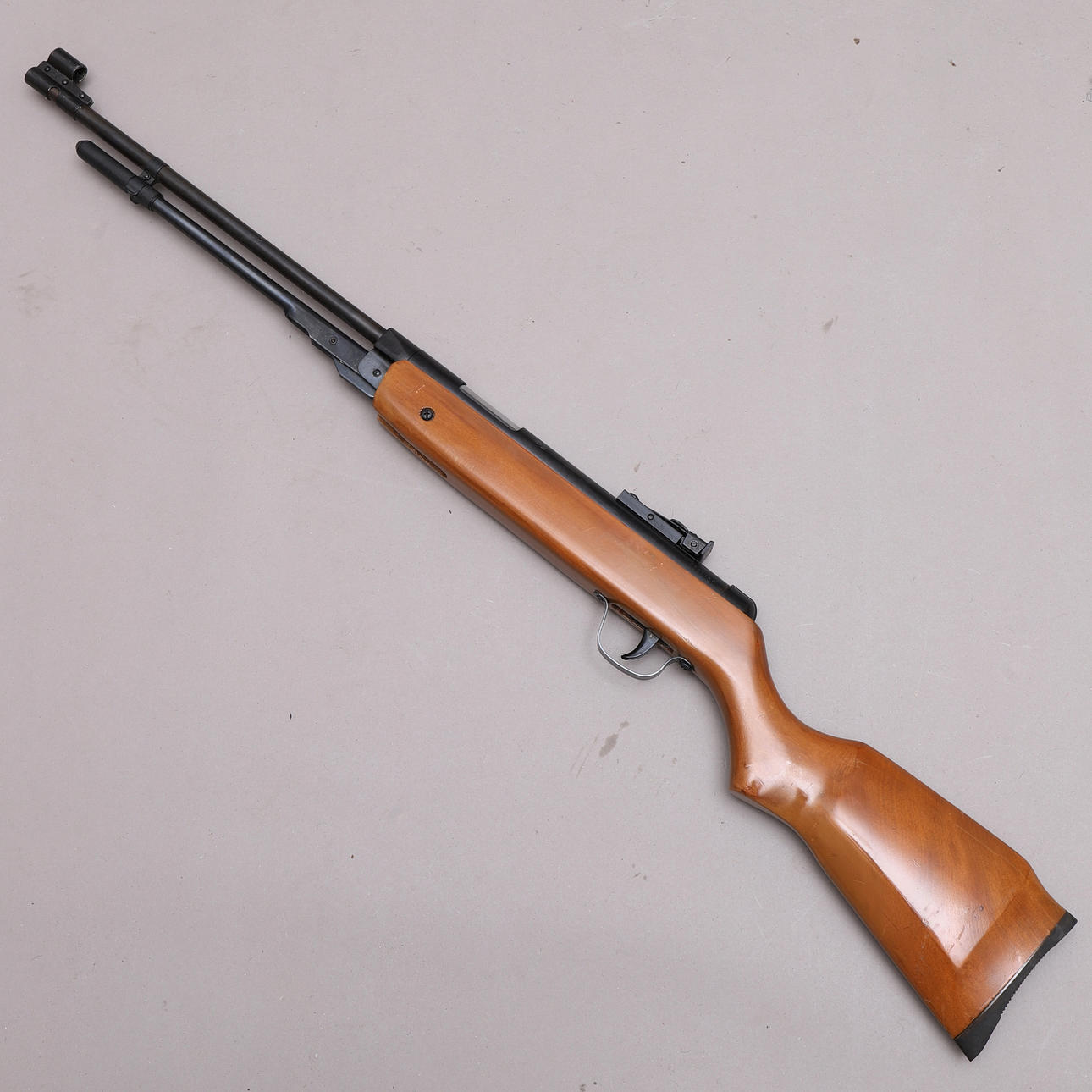 AIR RIFLE, made in China.
