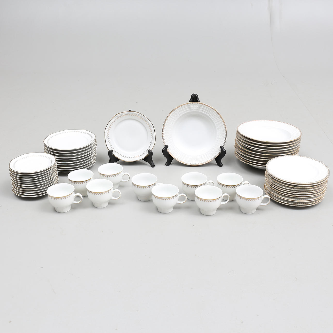 SERVISDELAR (57), porslin, Epiag D.F Tjeckoslovakien, Mitterteich, Bavaria, 1900-talets mitt.