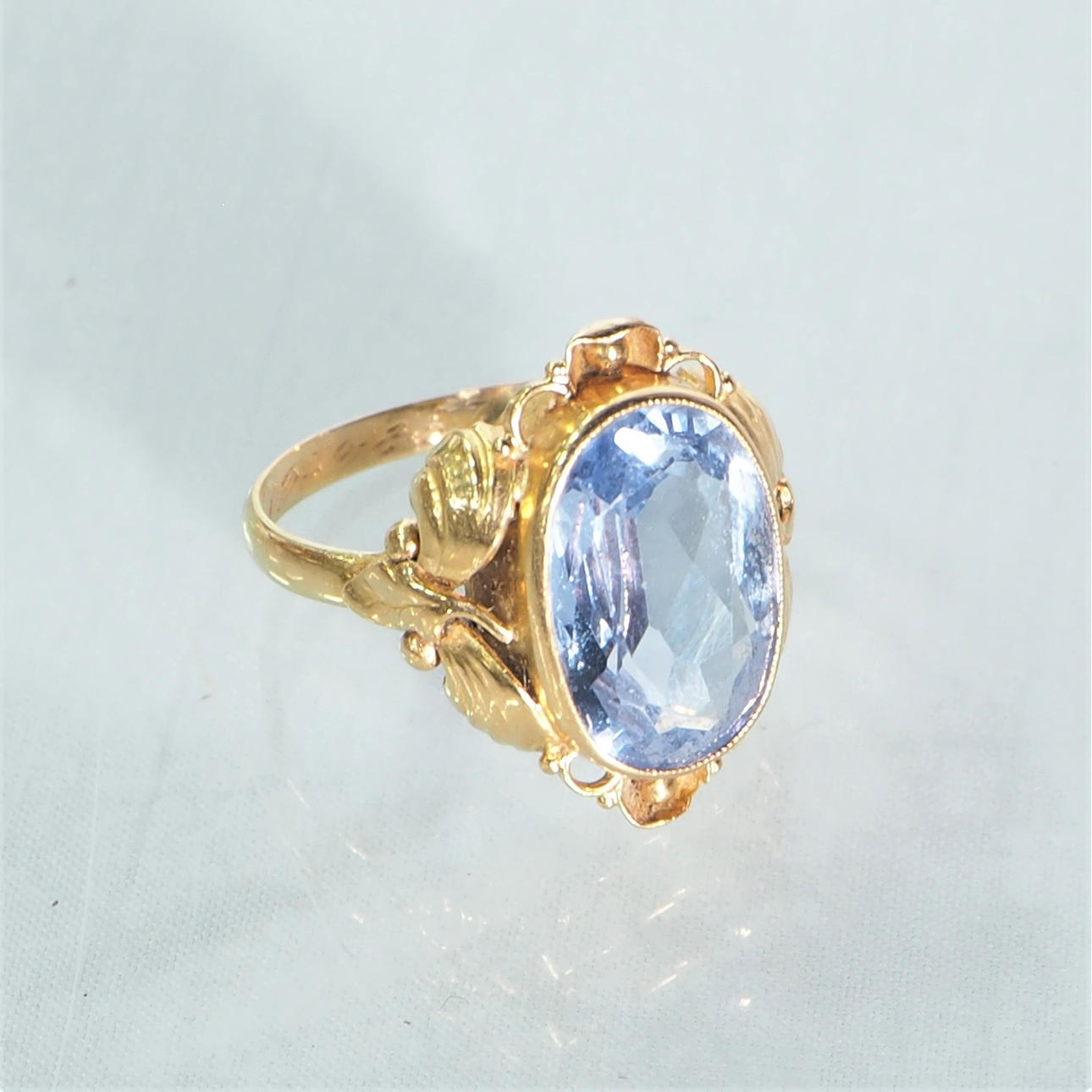 SININEN KIVI SORMUS, 18K.