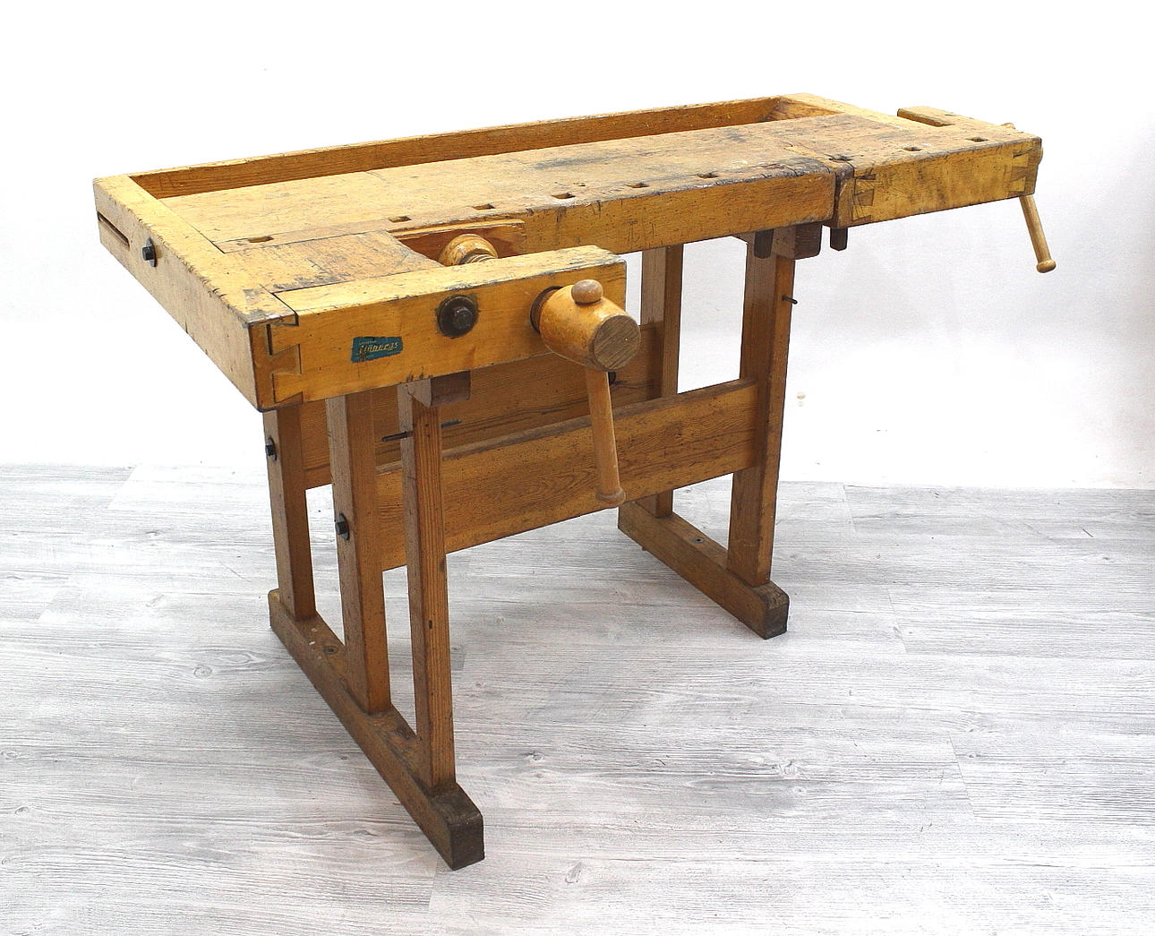 SNICKARBÄNK, Bröderna Sjöbergs, Stockaryd.