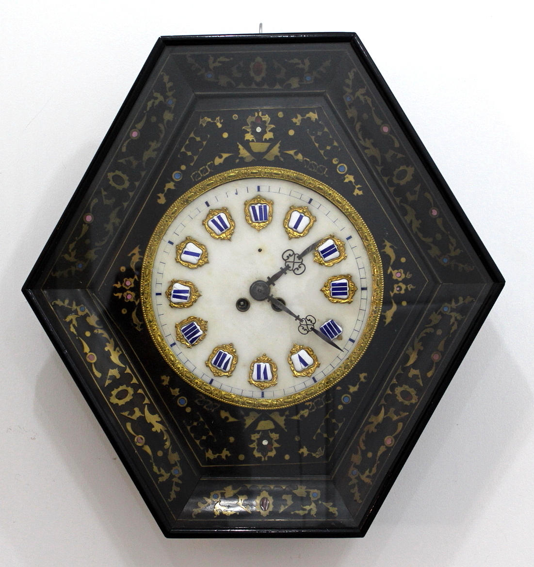 VÄGGPENDYL , 1900-talets första hälft.