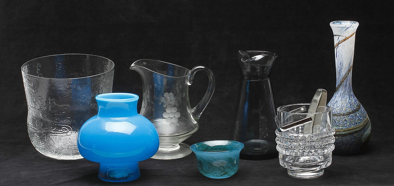 GLASFÖREMÅL, 7 delar, Sverige och Finland.