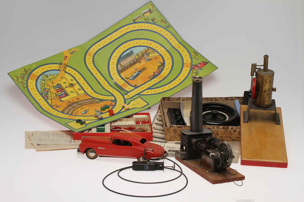 ÅNGMASKINER, 2 stycken varav en BING. ARNOLD Primat med mera.