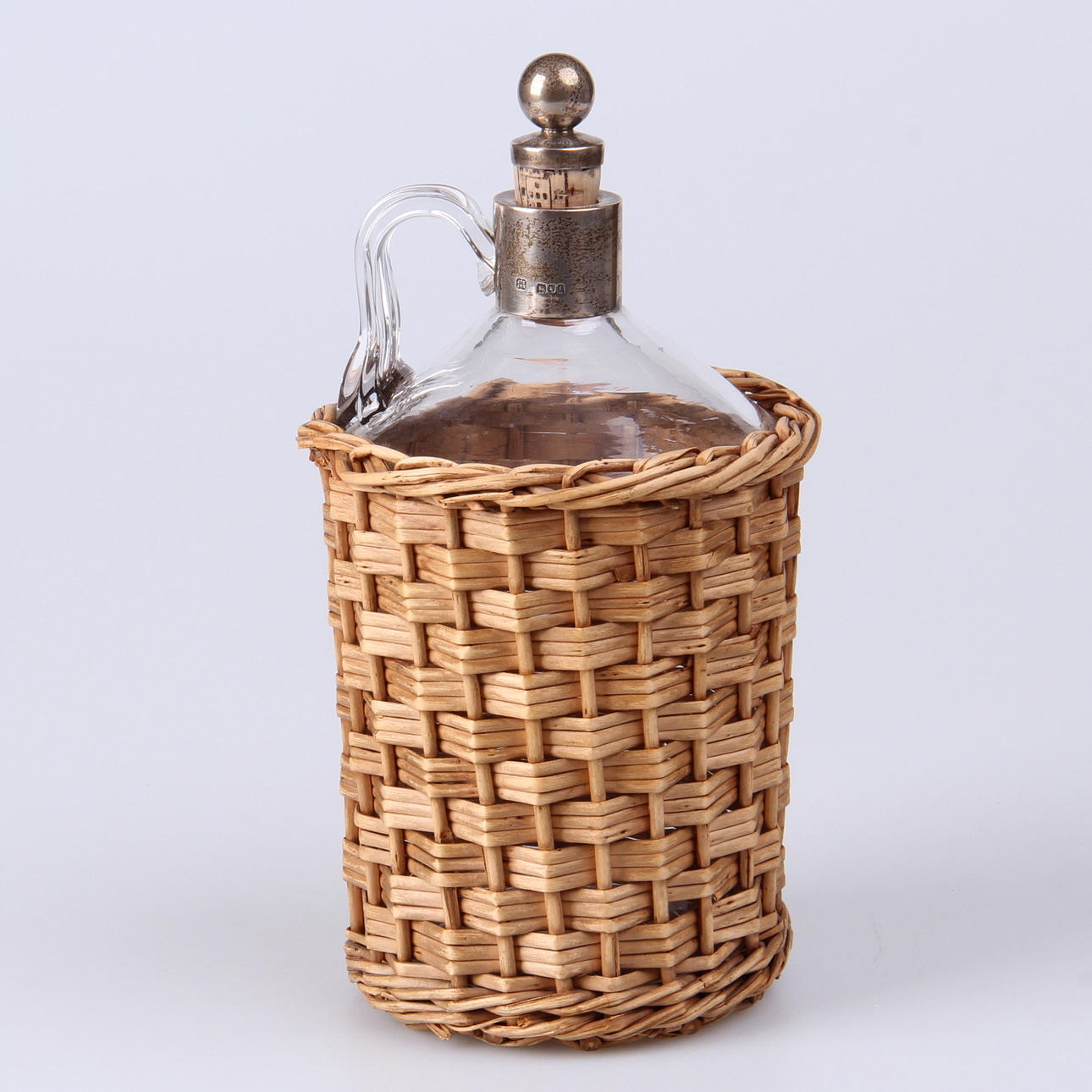 KARAFF, glas med silverpropp, John Thomas Heath & John Hartshorne Middleton of Hukin & Heath, London, 1901.