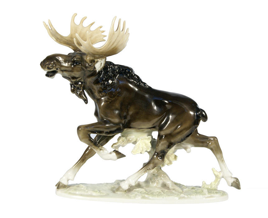 FIGUR: ÄLG, Hutschenreuther konstavdelning. Omkring 1930. Formgivning: Karl Tutter.