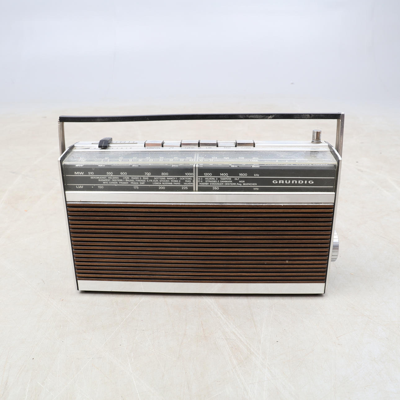 VINTAGE TRANSISTOR RADIO Grundig 1972.