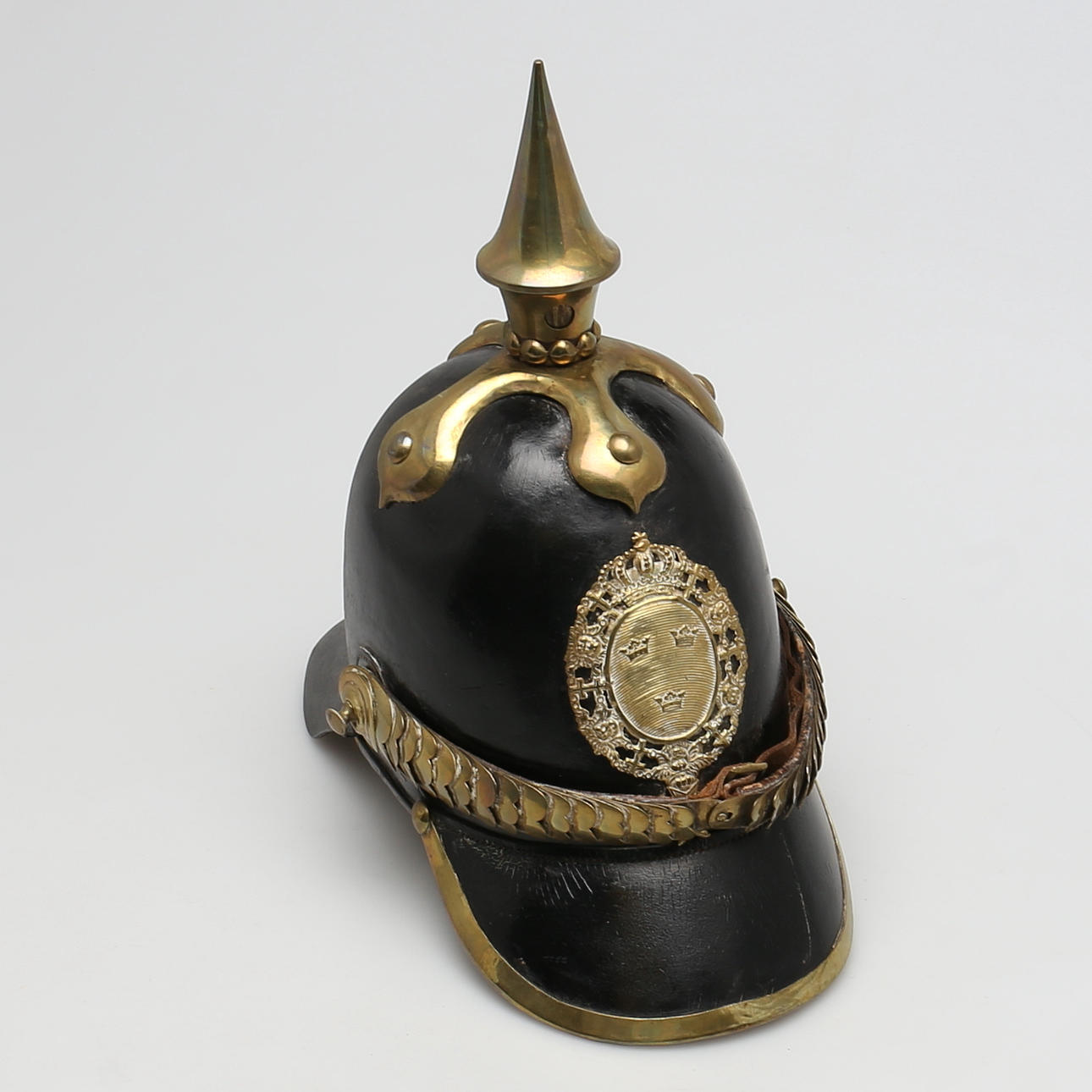 KASK för manskap i indelta infanteriet m/1845. Tre kronor, Sverige.