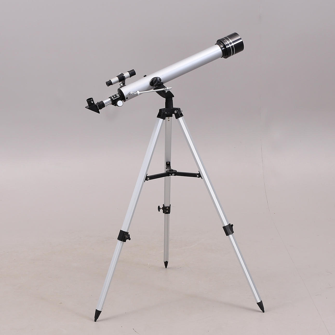 REFRAKTORTELESKOP, 60/700, 1900-talets andra hälft.