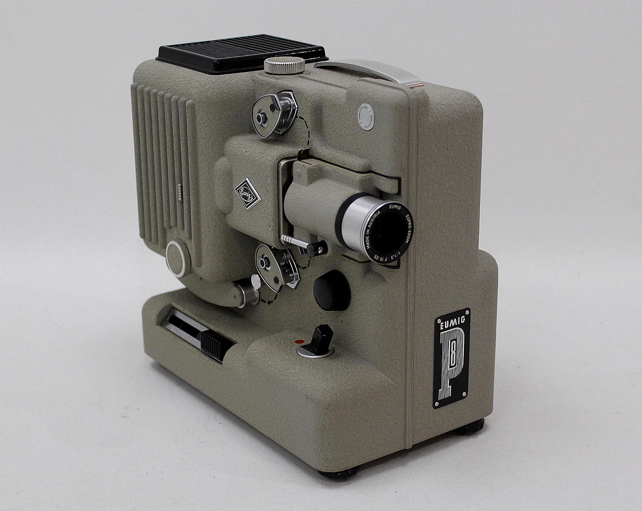 KINOPROJEKTOR P8.