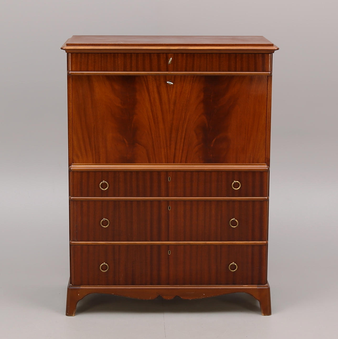 CHIFFONJÉ, 1900-tal.