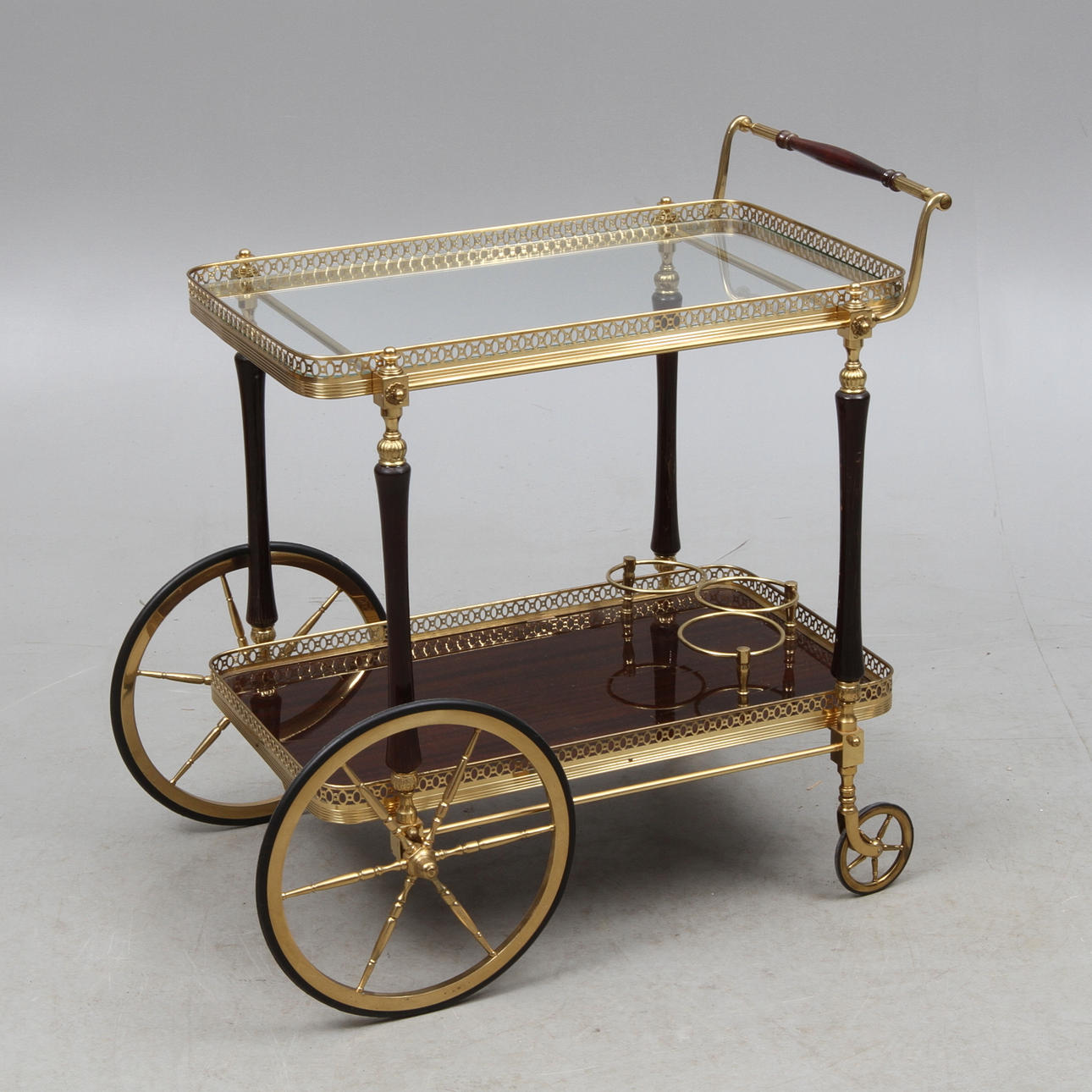 SERVERINGSVAGN, 1900-tal.