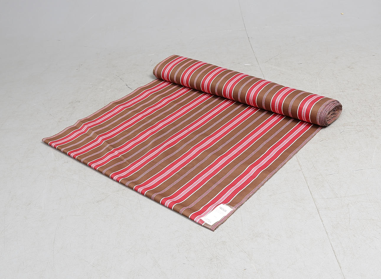 PORN WOVEN, 900 x 95 cm.