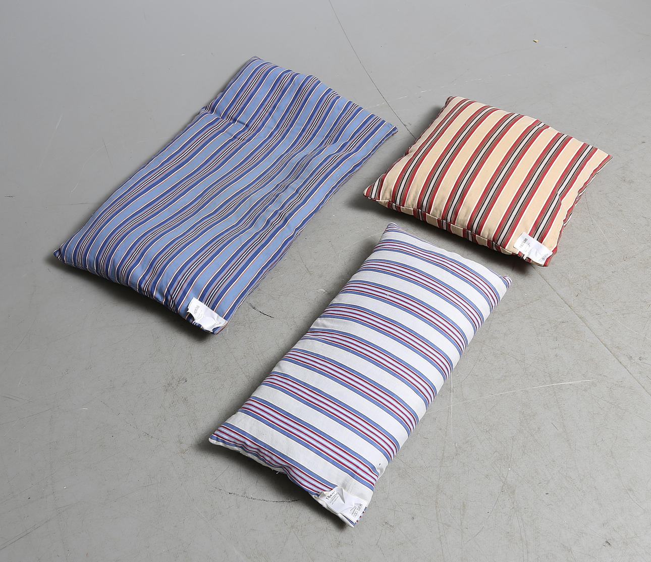 KUDDAR, 3 st allmogeväv.