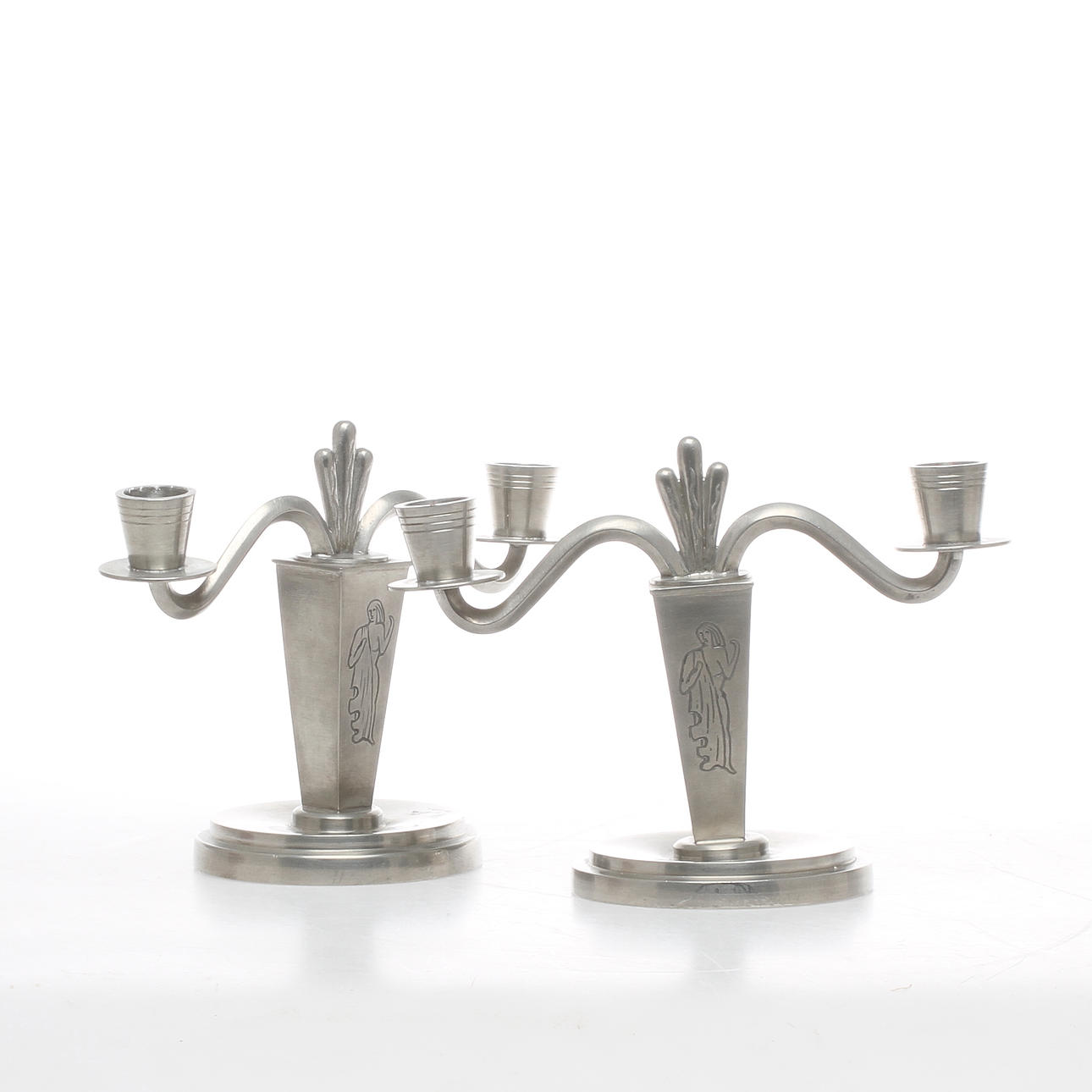 LJUSSTAKAR, ett par, tenn, Art Deco, A. Wiberg, Stockholm, 1931.